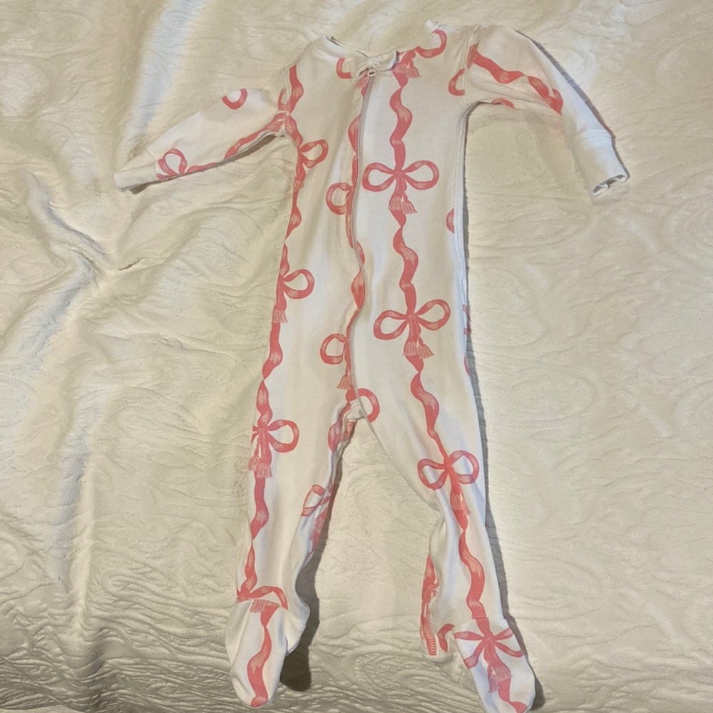 The Beaufort Bonnet Company baby girl footie pink bow/ribbon print  detailing